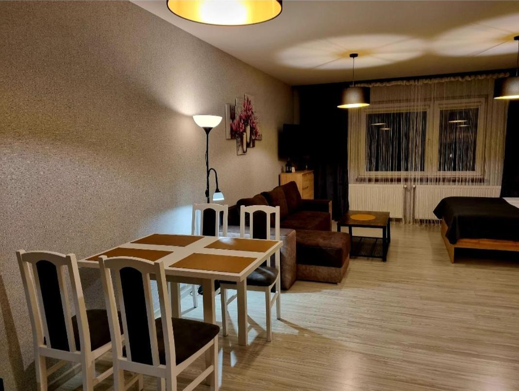 מילץ' Willa "Aparthause" E-Apartamenty מראה חיצוני תמונה